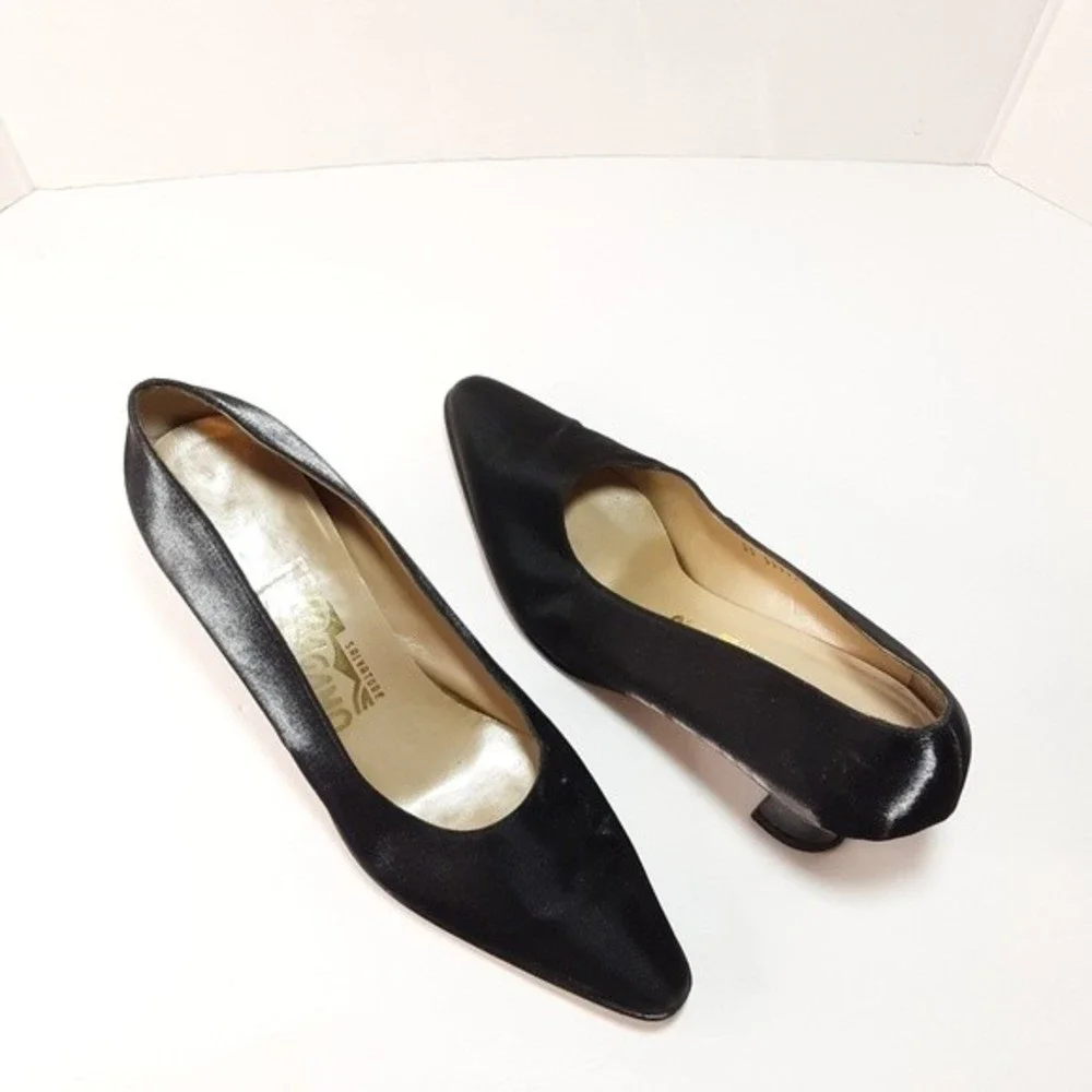 Salvatore Ferragamo Vintage Satin Pumps Chunky Kitten Heels Elegant Chic 7B - Picture 7 of 16